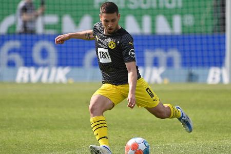 Raphael Guerreiro (Borussia Dortmund) - Guerreiro war in dieser Saison ein Gesicht der Dortmunder Defensiv-Krise. Gleichzeitig zeigte der im letzten Jahr offensiv überragende Außenverteidiger auch nicht mehr diesen Vorwärtsdrang. Beim BVB wissen sie ganz genau, was der 28-Jährige kann. Umso enttäuschter dürften Marco Rose und Co. von seinen Auftritten sein.