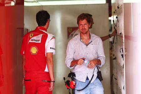 Sebastian Vettel - Ferrari - Formel 1 Test - Abu Dhabi - 25. November 2014