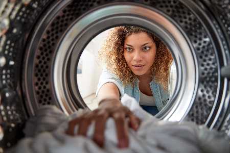 Diese fatalen Fehler macht jeder von uns beim Wäschewaschen