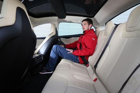 Tesla Model S, Fondsitz