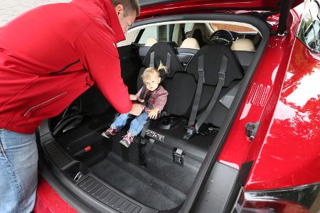 Tesla Model S, Kindersitz