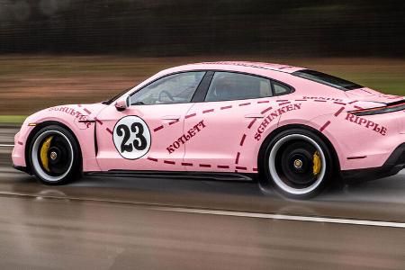 03/2020, Porsche Taycan mit Retro-Motorsport-Lackierung