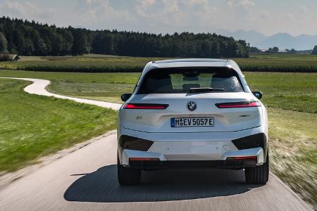 BMW iX xDrive i40 Mineral White
