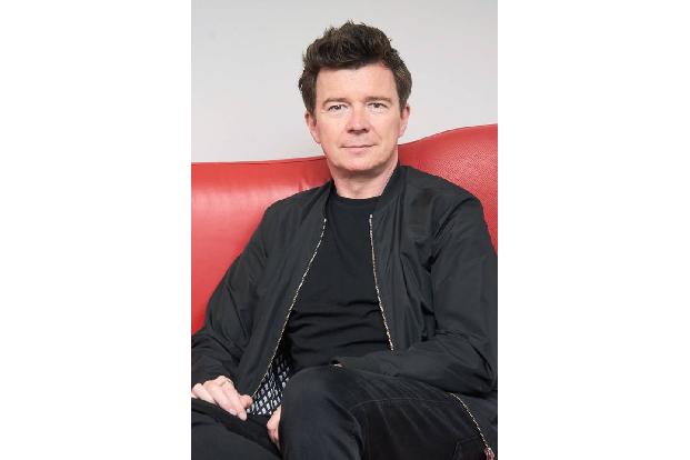 Sänger Rick Astley nahm sich die Zeit, 'Blue And Bertie' vorzulesen, und…