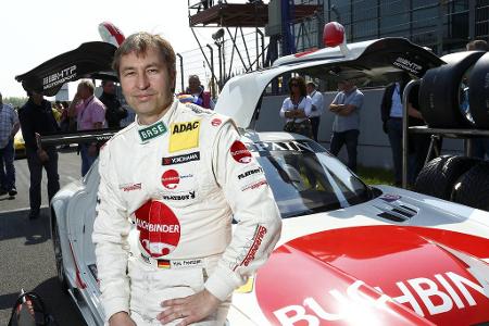 Heinz-Harald Frentzen: Eine Karriere in Bildern - Heinz-Harald Frentzen ist mit 18 Podestplätzen einer der erfolgreichsten deutschen Formel-1-Piloten aller Zeiten. Auch in anderen Rennserien sorgte der Rheinländer für Furore. Anlässlich des 55. Geburtstages der deutschen Motorsport-Legende werfen wir einen Blick auf seine bewegte Karriere. Heinz-Harald Frentzen: Eine Karriere in Bildern - Heinz-Harald Frentzen ist mit 18 Podestplätzen einer der erfolgreichsten deutschen Formel-1-Piloten aller Zeiten. Auch in anderen Rennserien sorgte der Rheinländer für Furore. Anlässlich des 55. Geburtstages der deutschen Motorsport-Legende werfen wir einen Blick auf seine bewegte Karriere.