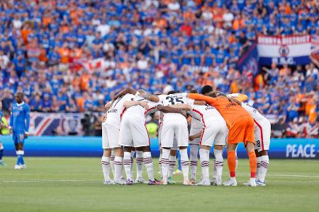 Eintracht Frankfurt vs. Rangers: Noten und Einzelkritik - Eintracht Frankfurt ist am Ziel der Träume. Durch einen 6:5-Sieg nach Elfmeterschießen krönte sich die Eintracht am Mittwoch gegen die Rangers zum Europa-League-Sieger. Alle SGE-Stars in der Einzelkritik: Eintracht Frankfurt vs. Rangers: Noten und Einzelkritik - Eintracht Frankfurt ist am Ziel der Träume. Durch einen 6:5-Sieg nach Elfmeterschießen krönte sich die Eintracht am Mittwoch gegen die Rangers zum Europa-League-Sieger. Alle SGE-Stars in der Einzelkritik: