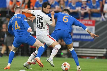 Daichi Kamada - Note: 2,5 - Bewegte sich clever durch den Zehnerraum und fand häufig die Lücken in der Defensive der Rangers. Spielte aussichtsreiche Situationen aber nicht immer optimal aus. Schlug mehrfach einen Haken zu viel. Ließ eine Riesenchance zum Ausgleich aus (67.). Trotzdem ein unverzichtbarer Aktivposten in der Glasner-Elf.