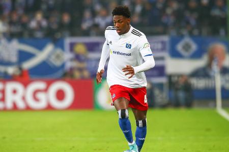 Transfer fix: Faride Alidou (Linksaußen, ablösefrei) - Nach seinem Durchbruch in der 2. Bundesliga beim HSV wirbelt der 20-Jährige fortan im Eintracht-Trikot.