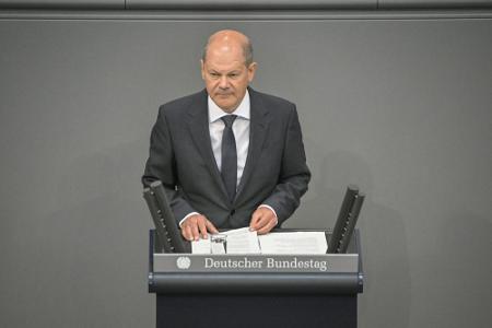 Scholz gratuliert der Eintracht: Scholz gratuliert der Eintracht: