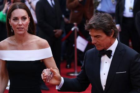 Herzogin Kate strahlt neben Tom Cruise