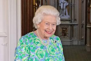 Madame Tussauds stellt die besten Queen-Kleider aus