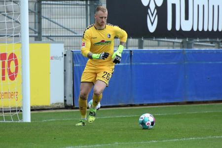 SC Freiburg | TOR: Mark Flekken - Note: 2,0 - War ein wichtiger Rückhalt für seine Farben. Zeigte bei der ersten Großchance durch Forsberg bereits einen guten Reflex (14.). Hielt gegen Nkunku wenig später sogar noch besser (24.). Nach der Pause mit weiteren Paraden gegen Nkunku (49.) und Henrichs (82.). Wirkte vor dem 1:1 allerdings überrascht.