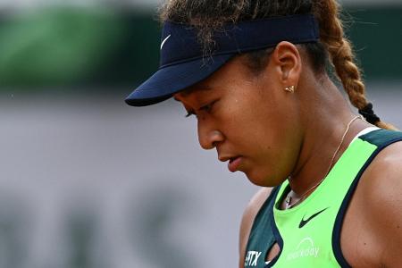 French Open: Osaka ausgeschieden - Swiatek souverän French Open: Osaka ausgeschieden - Swiatek souverän