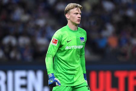 Hertha BSC - TOR: Oliver Christensen - Note: 3,0 - Musste auf der Linie vor der Pause überhaupt nicht eingreifen. Hinterließ bei hohen Bällen und Steilpässen aber einen souveränen Eindruck und war praktisch immer rechtzeitig draußen. Hielt im zweiten Durchgang gegen Reis (48.). Machte es mit seinem Abpraller gegen Heyer aber auch einmal spannend (50.).