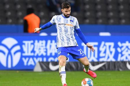 Marvin Plattenhardt (bis 82.) - Note: 1,0 - Spulte auf der linken Seite ein hohes Pensum ab. Brachte als Flügelverteidiger in vielen Szenen die Breite ins Spiel und schlug wiederholt gefährliche Flanken. Sorgte mit seinen Standards ebenfalls regelmäßig für höchste Gefahr. Bereitete den Führungstreffer vor (4.). Traf mit einem feinen Freistoß schließlich zum 2:0 (64.). Der Held des Abends bei Hertha.
