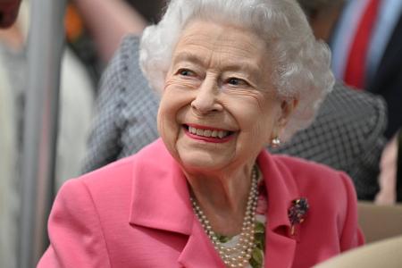 Queen im Buggy: Strahlender Auftritt bei der Chelsea Flower Show