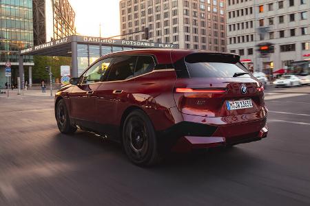 BMW iX M60