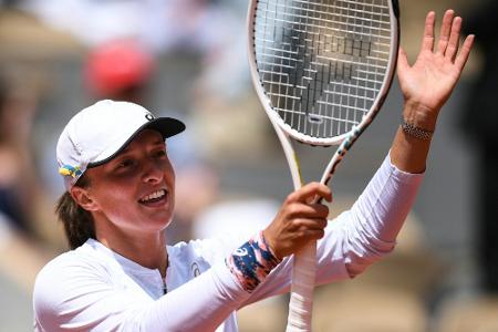 Swiatek weiter auf Titelmission in Paris
