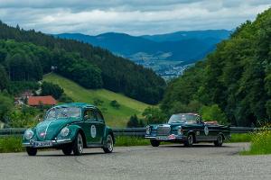 Oldtimer-Rallye mit 120 Klassikern aus 7 Jahrzehnten