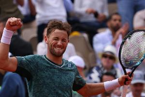 Medwedew und Tsitsipas in Paris ausgeschieden