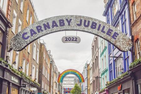 So bunt schmückt sich London zum Platin-Thronjubiläum der Queen