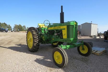John Deere 620 Tractor