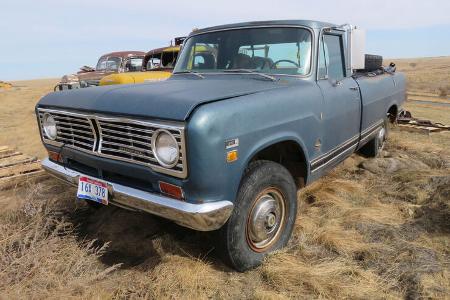 International 1210 4x4 Pickup