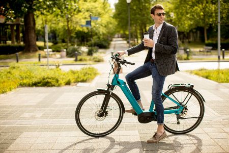 Das E-Bike-Lexikon: F wie Fahrradweg, Freilauf und Frontnabenmotor Das E-Bike-Lexikon: F wie Fahrradweg, Freilauf und Frontnabenmotor