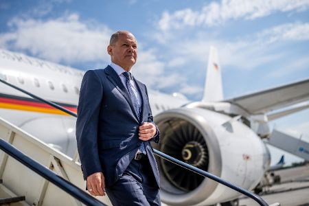 deutsches Flugabwehrsystem und Ortungsradar an Ukraine Scholz