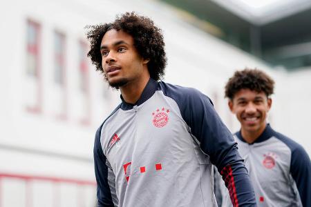 Leih-Rückkehrer - Mit Joshua Zirkzee, Chris Richards, Lars Lukas Mai, Adrian Fein, Ron-Thorben Hoffmann und Fiete Arp kehren zahlreiche Spieler nach ihren Leihen zunächst an die Säbener Straße zurück. Bei passenden Angeboten wäre der FC Bayern vermutlich gesprächsbereit.