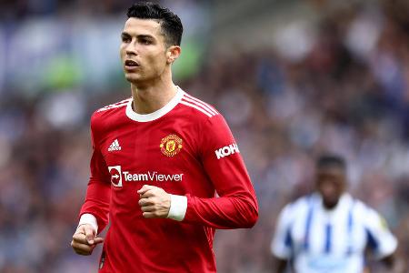 Wird gehandelt: Cristiano Ronaldo (Manchester United) - Nach Informationen der 'Manchester Evening News' ist der Superstar beim FC Bayern ein Thema, dabei dürfte es sich allerdings nur um ein wildes Gerücht handeln, denn: CR7 ist zu alt und zu teuer. Zudem ist der Portugiese nach eigener Aussage bei ManUnited 'sehr glücklich'.