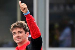 Leclerc mit Bestzeit in Baku - Schumacher mit Problemen