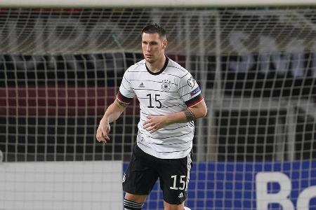 Niklas Süle - Note: 4,0 - Bot insgesamt eine gute Zweikampfquote an. Kam aber wie die Kollegen vor dem 0:1 zu spät und war gegen Nagy letztes Glied in der Fehlerkette. Verteidigte die geradlinigen Angriffe der Ungarn teilweise zudem zu unbekümmert. Im Spielaufbau ebenfalls nicht fehlerfrei.