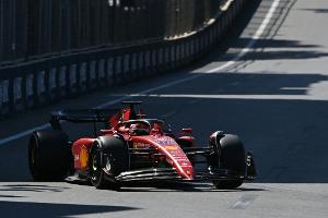 Formel 1 in Baku: Beide Ferrari schon ausgeschieden