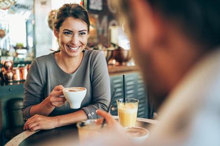 Darauf stehen Frauen: So beeindruckt man(n) sein Date