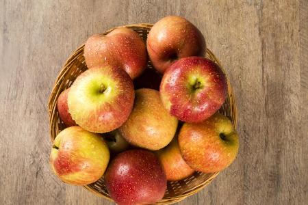 Auch Äpfel sind tolle Fatburner. Der Ballaststoff Pektin quillt im Magen-Darm-Trakt auf und sorgt für ein langanhaltendes Sä...