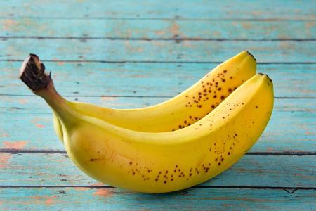 Bananen liefern einen Energie-Kick. Die nahrhaften Früchte schmecken lecker und sind ein optimaler Snack für zwischendurch. ... Bananen liefern einen Energie-Kick. Die nahrhaften Früchte schmecken lecker und sind ein optimaler Snack für zwischendurch. ...