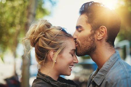 Freckling: Das Dating-Phänomen im Sommer