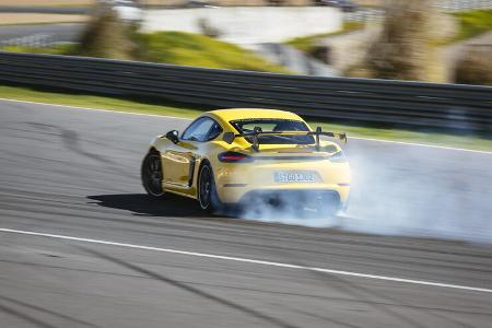 Porsche 718 Cayman GT4 RS 