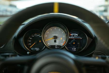 Porsche 718 Cayman GT4 RS 