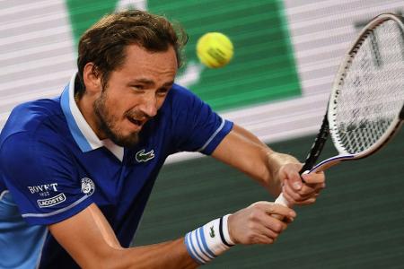Medwedew im Achtelfinale von Halle - Humbert ausgeschieden Medwedew im Achtelfinale von Halle - Humbert ausgeschieden