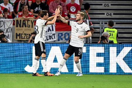 Deutschland in Ungarn: Noten und Einzelkritik - Am Samstag reiste die DFB-Auswahl zum dritten Gruppenspiel der Nations League nach Budapest. Gegen Ungarn fand die Nationalmannschaft auf einen frühen Rückstand zwar eine schnelle Antwort. In der Folge bot das Team von Bundestrainer Hansi Flick beim 1:1 aber viel zu wenig an. Noten und Einzelkritik zum Nations-League-Auftritt: Deutschland in Ungarn: Noten und Einzelkritik - Am Samstag reiste die DFB-Auswahl zum dritten Gruppenspiel der Nations League nach Budapest. Gegen Ungarn fand die Nationalmannschaft auf einen frühen Rückstand zwar eine schnelle Antwort. In der Folge bot das Team von Bundestrainer Hansi Flick beim 1:1 aber viel zu wenig an. Noten und Einzelkritik zum Nations-League-Auftritt: