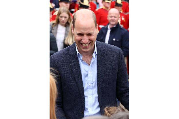 Die Kerzen auf der Geburtstagstorte werden langsam mehr. Am 21. Juni feiert der künftige König William seinen 40. Geburtstag. Schon von Geburt an war klar: Er wird eines Tages auf dem Thron sitzen. Ei ... Die Kerzen auf der Geburtstagstorte werden langsam mehr. Am 21. Juni feiert der künftige König William seinen 40. Geburtstag. Schon von Geburt an war klar: Er wird eines Tages auf dem Thron sitzen. Ei ...