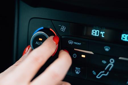 Durchatmen: Die besten Tipps gegen Hitze im Auto