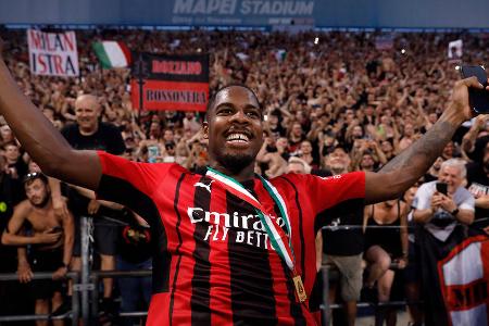 Platz 8: Mike Maignan (AC Milan) - Landete nach einer überragenden Spielzeit mit den Rossoneri auf Platz eins der Serie A. Ist längst der beste und konstanteste Schlussmann in Italiens höchster Spielklasse. Kassierte die wenigsten Gegentreffer (21 in 32 Spielen), blieb 17 Mal zu Null. Dem Franzosen fehlten allein mehr Spiele auf allerhöchster Bühne.