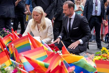 Kronprinz Haakon und Mette-Marit besuchen Gedenkstätte in Oslo