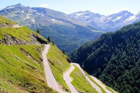 Neben der Autobahn: Szenische Straßen durch die Alpen