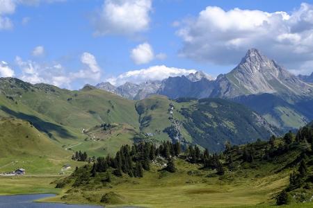 Neben der Autobahn: Szenische Straßen durch die Alpen