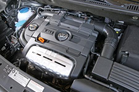 VW Touran TSI Ecofuel, Motor, Motorraum
