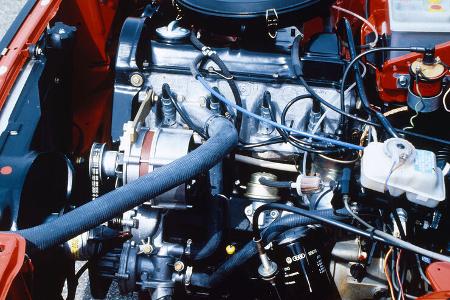 Audi 80 B2 (1978-1986) Motorraum